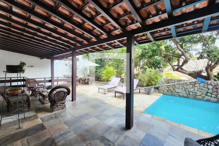 Casa à venda com 400m², 4 quartos e 3 vagasÁrea Externa 1