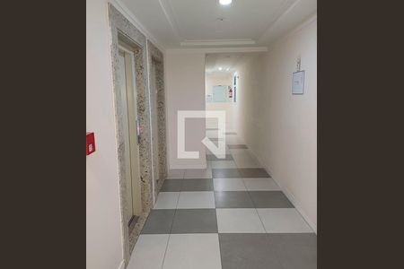 Apartamento para alugar com 75m², 2 quartos e 1 vagaCorredor externo