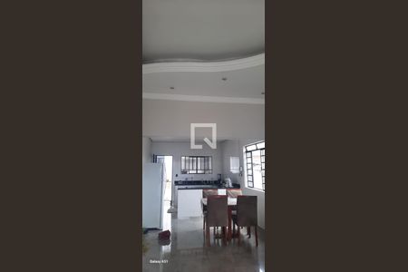 Casa à venda com 85m², 2 quartos e 2 vagas Casa à venda com 85m², 2 quartos e 2 vagasSala