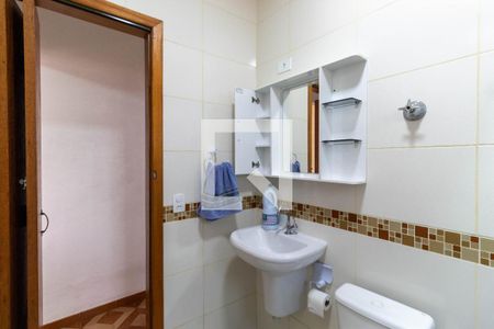 Casa à venda com 150m², 3 quartos e 2 vagasBanheiro 1