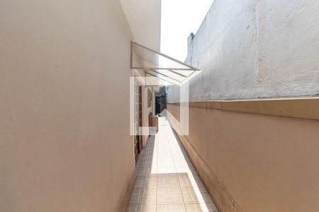 Casa à venda com 150m², 3 quartos e 2 vagasCorredor