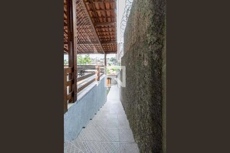 Casa à venda com 220m², 3 quartos e 8 vagasEntrada