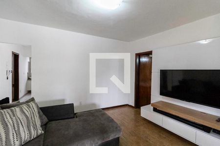 Casa à venda com 220m², 3 quartos e 8 vagasSala