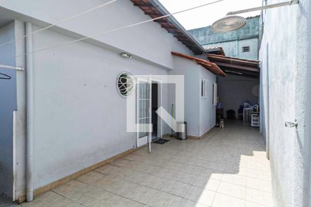 Casa à venda com 220m², 3 quartos e 8 vagasQuintal