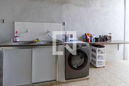 Casa à venda com 220m², 3 quartos e 8 vagasÁrea de serviço