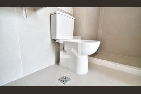 Apartamento à venda com 89m², 2 quartos e 2 vagasBanheiro 1