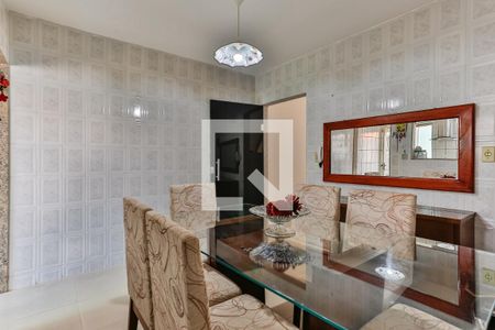 Casa à venda com 160m², 4 quartos e 5 vagasCopa