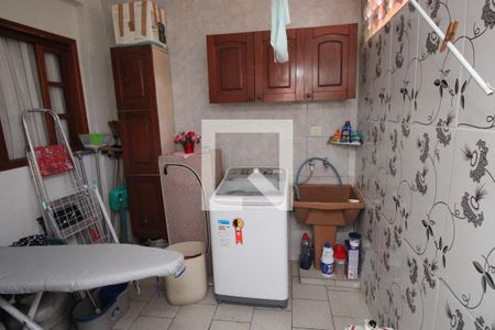 Casa à venda com 100m², 4 quartos e 1 vagaÁrea de Serviço