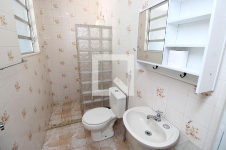 Casa à venda com 100m², 4 quartos e 1 vagaBanheiro imóvel 2