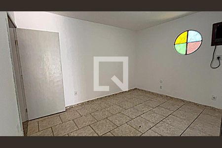 Casa à venda com 100m², 4 quartos e 1 vagaSala imóvel 2