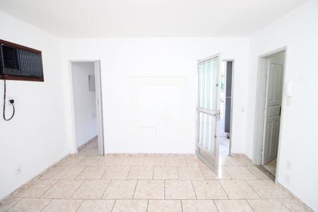 Casa à venda com 100m², 4 quartos e 1 vagaSala imóvel 2