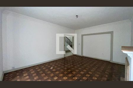 Casa para alugar com 650m², 4 quartos e 8 vagasSala