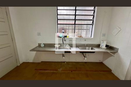 Casa para alugar com 650m², 4 quartos e 8 vagasCozinha