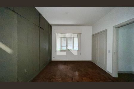 Casa para alugar com 650m², 4 quartos e 8 vagasCloset da suíte 1