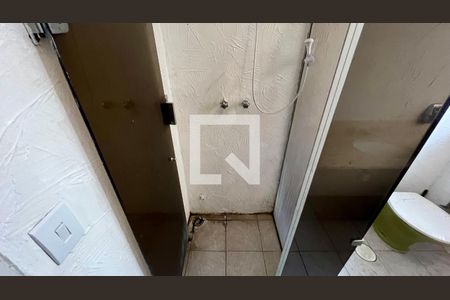 Casa para alugar com 650m², 4 quartos e 8 vagasBanheiro 2