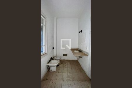 Casa para alugar com 650m², 4 quartos e 8 vagasBanheiro da Suíte 2