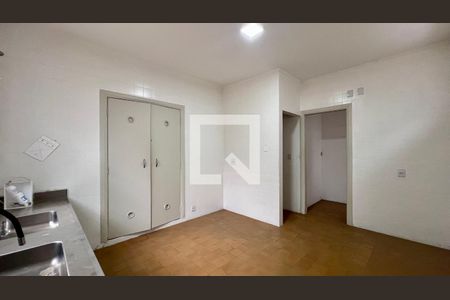 Casa para alugar com 650m², 4 quartos e 8 vagasCozinha