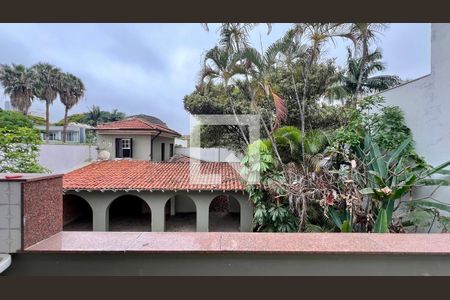 Casa para alugar com 650m², 4 quartos e 8 vagasSacada do quarto