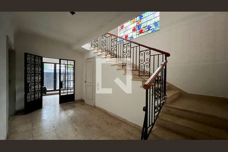 Casa para alugar com 650m², 4 quartos e 8 vagasHall de entrada