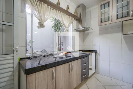 Casa à venda com 120m², 3 quartos e 2 vagas Casa à venda com 120m², 3 quartos e 2 vagasCozinha