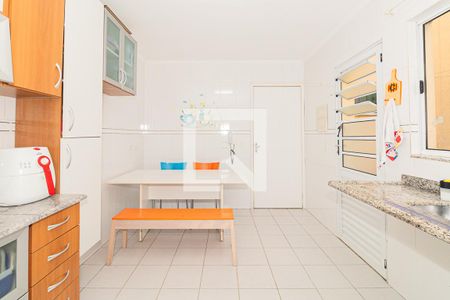 Casa à venda com 93m², 3 quartos e 2 vagasCozinha