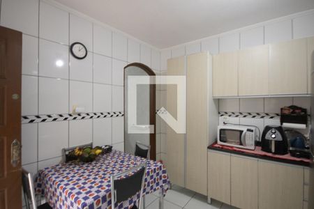 Casa à venda com 125m², 4 quartos e 2 vagasCozinha