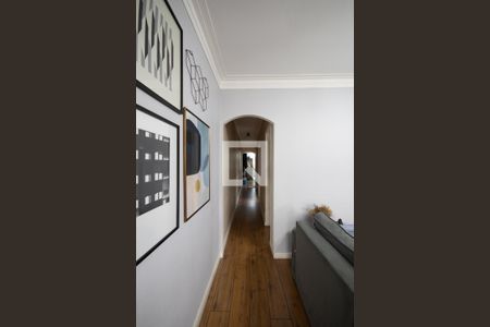 Casa à venda com 125m², 4 quartos e 2 vagasCorredor