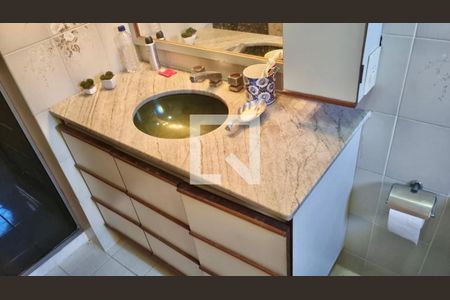 Casa para alugar com 300m², 4 quartos e 2 vagasBanheiro da suíte 2