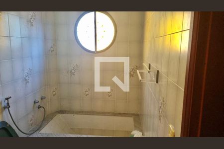 Casa para alugar com 300m², 4 quartos e 2 vagasBanheiro da suíte 2