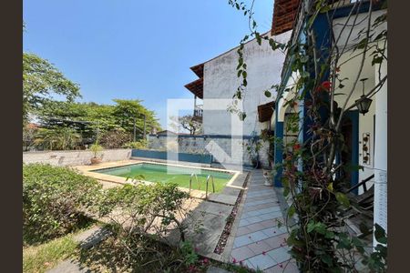 Casa para alugar com 300m², 4 quartos e 2 vagasPiscina