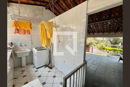 Casa para alugar com 300m², 4 quartos e 2 vagasÁrea de serviço