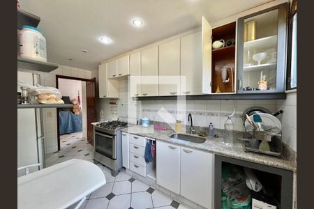 Casa para alugar com 300m², 4 quartos e 2 vagasCozinha