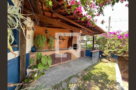 Casa para alugar com 300m², 4 quartos e 2 vagasChurrasqueira