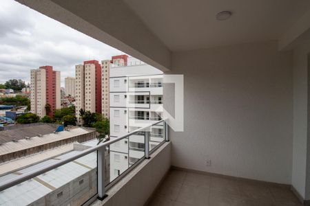 Sala / Varanda de apartamento para alugar com 2 quartos, 44m² em Vila Carmosina, São Paulo