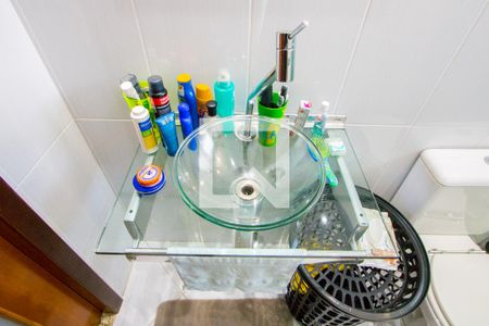 Casa à venda com 172m², 3 quartos e 2 vagasBanheiro social