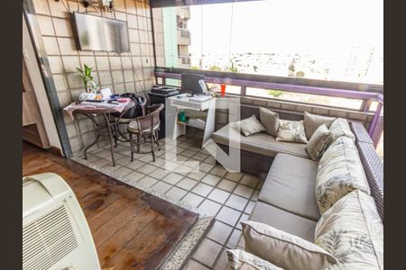 Apartamento à venda com 125m², 3 quartos e 3 vagasVaranda