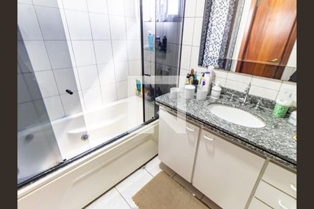 Apartamento à venda com 125m², 3 quartos e 3 vagasBanheiro da Suíte