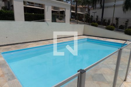 Casa para alugar com 120m², 4 quartos e 2 vagas Casa para alugar com 120m², 4 quartos e 2 vagasÁrea comum - Piscina