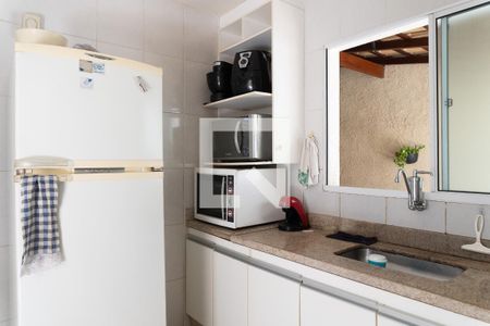 Casa para alugar com 120m², 4 quartos e 2 vagas Casa para alugar com 120m², 4 quartos e 2 vagasCozinha