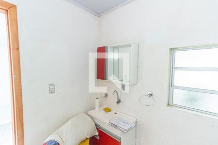Banheiro de casa de condomínio para alugar com 1 quarto, 70m² em Vila Valqueire, Rio de Janeiro