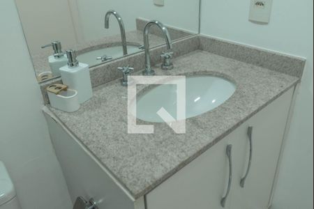 Apartamento para alugar com 69m², 2 quartos e 1 vaga Apartamento para alugar com 69m², 2 quartos e 1 vagaBanheiro da Suíte