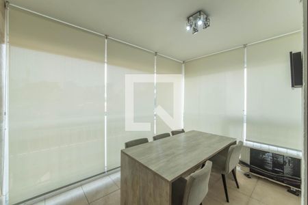 Apartamento para alugar com 69m², 2 quartos e 1 vaga Apartamento para alugar com 69m², 2 quartos e 1 vagaVaranda