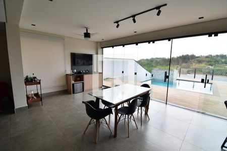 Sala de casa de condomínio à venda com 3 quartos, 213m² em Chácara Santa Margarida, Campinas