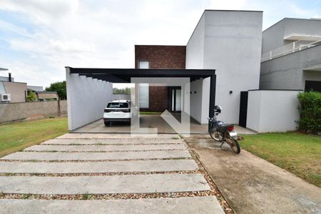 Casa de condomínio à venda com 213m², 3 quartos e 2 vagasFachada
