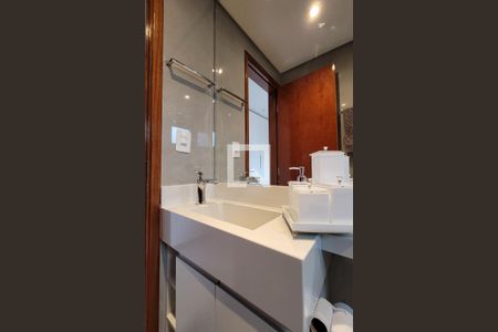 Apartamento à venda com 64m², 2 quartos e 1 vagaBanheiro da suíte