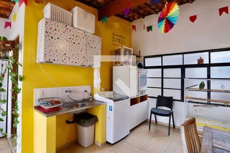 Casa à venda com 260m², 4 quartos e 3 vagas Casa à venda com 260m², 4 quartos e 3 vagasLavanderia