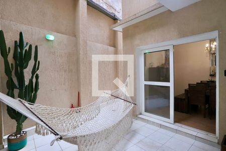 Casa à venda com 260m², 4 quartos e 3 vagas Casa à venda com 260m², 4 quartos e 3 vagasQuintal