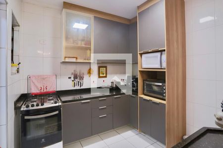 Casa à venda com 260m², 4 quartos e 3 vagas Casa à venda com 260m², 4 quartos e 3 vagasCozinha