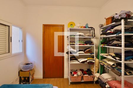 Casa à venda com 260m², 4 quartos e 3 vagas Casa à venda com 260m², 4 quartos e 3 vagasQuarto 2