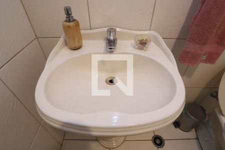 Casa à venda com 260m², 4 quartos e 3 vagas Casa à venda com 260m², 4 quartos e 3 vagasLavabo